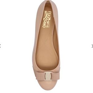 Salvatore Ferragamo cream parent flat with bow